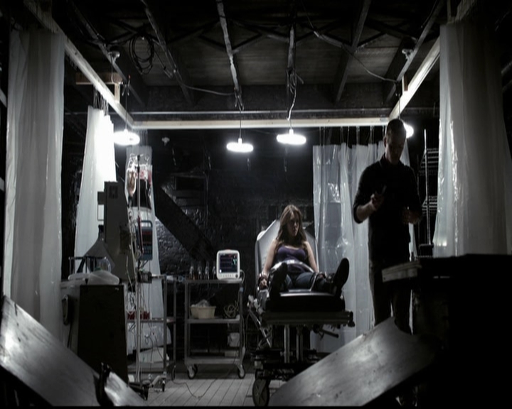 VampireDiariesWorld-dot-org_5x10FiftyShadesOfGrayson0809.jpg