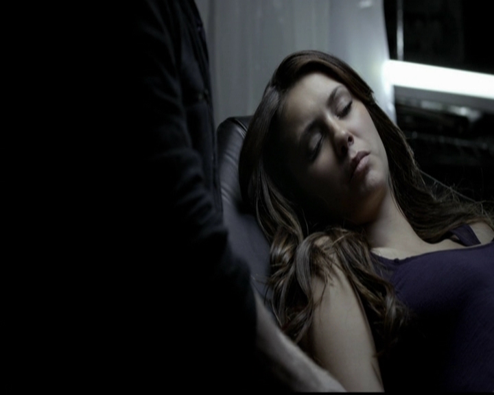 VampireDiariesWorld-dot-org_5x10FiftyShadesOfGrayson0926.jpg