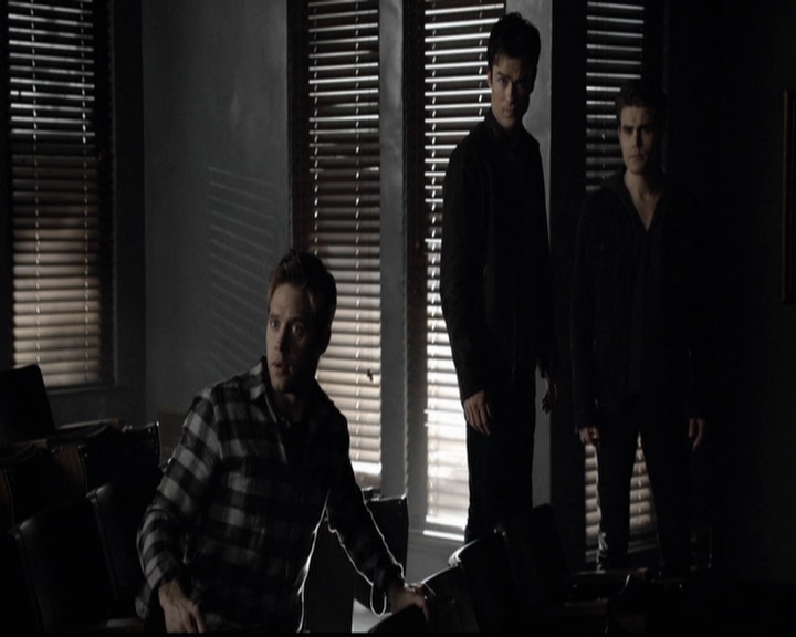 VampireDiariesWorld-dot-org_5x10FiftyShadesOfGrayson1031.jpg