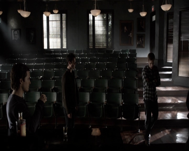 VampireDiariesWorld-dot-org_5x10FiftyShadesOfGrayson1161.jpg