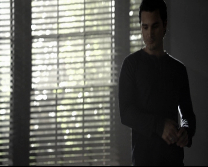 VampireDiariesWorld-dot-org_5x10FiftyShadesOfGrayson1270.jpg