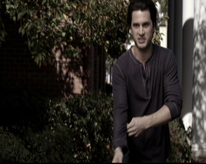 VampireDiariesWorld-dot-org_5x10FiftyShadesOfGrayson1340.jpg