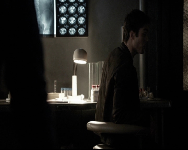 VampireDiariesWorld-dot-org_5x10FiftyShadesOfGrayson1810.jpg