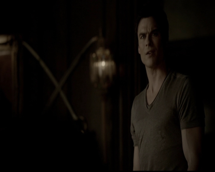 VampireDiariesWorld-dot-org_5x10FiftyShadesOfGrayson1972.jpg