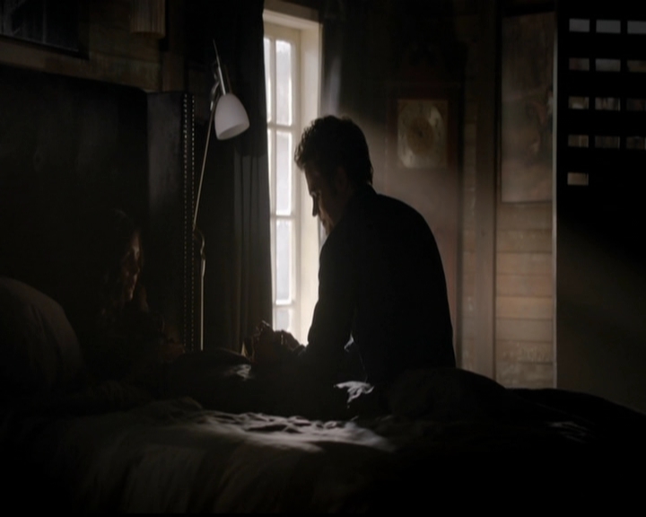 VampireDiariesWorld-dot-org_5x11-500YearsOfSolitude0432.jpg