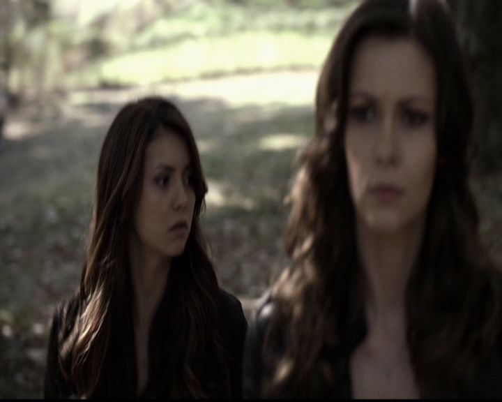 VampireDiariesWorld-dot-org_5x11-500YearsOfSolitude0620.jpg