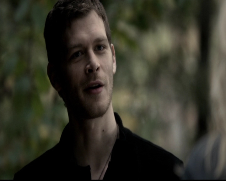 VampireDiariesWorld-dot-org_5x11-500YearsOfSolitude0816.jpg