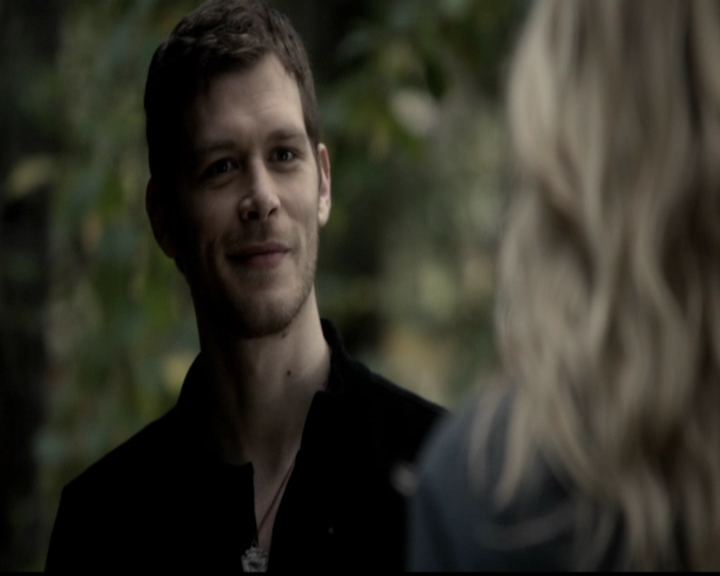 VampireDiariesWorld-dot-org_5x11-500YearsOfSolitude0822.jpg