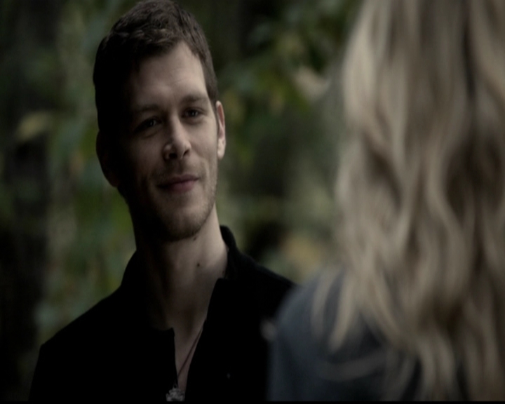 VampireDiariesWorld-dot-org_5x11-500YearsOfSolitude0823.jpg