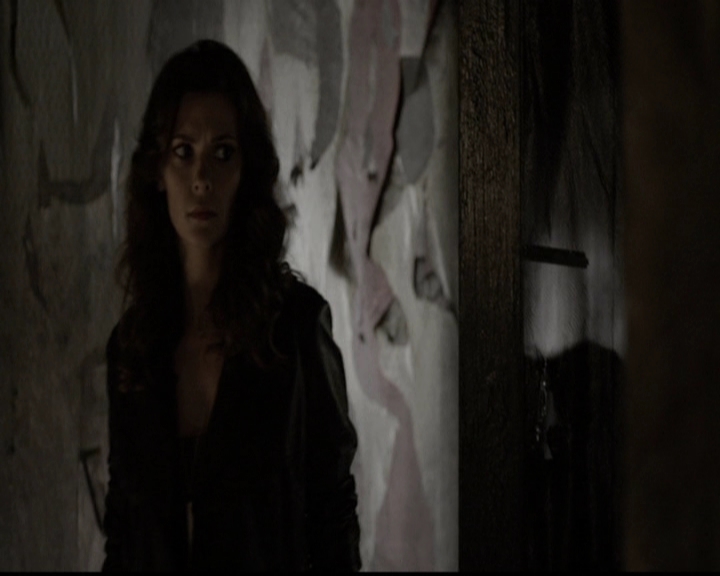 VampireDiariesWorld-dot-org_5x11-500YearsOfSolitude0829.jpg