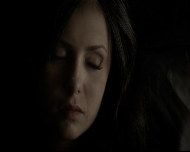 VampireDiariesWorld-dot-org_5x11-500YearsOfSolitude1104.jpg