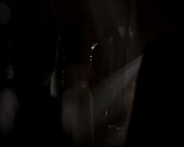 VampireDiariesWorld-dot-org_5x11-500YearsOfSolitude1150.jpg