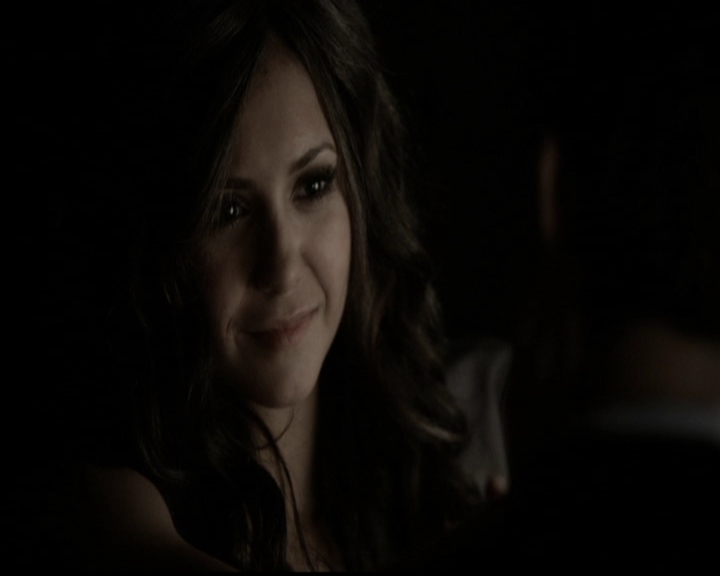 VampireDiariesWorld-dot-org_5x11-500YearsOfSolitude1300.jpg