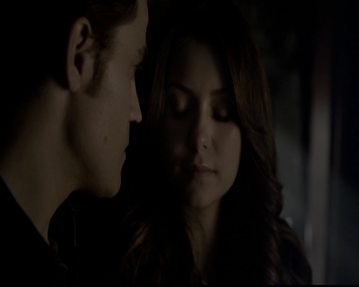 VampireDiariesWorld-dot-org_5x11-500YearsOfSolitude1366.jpg