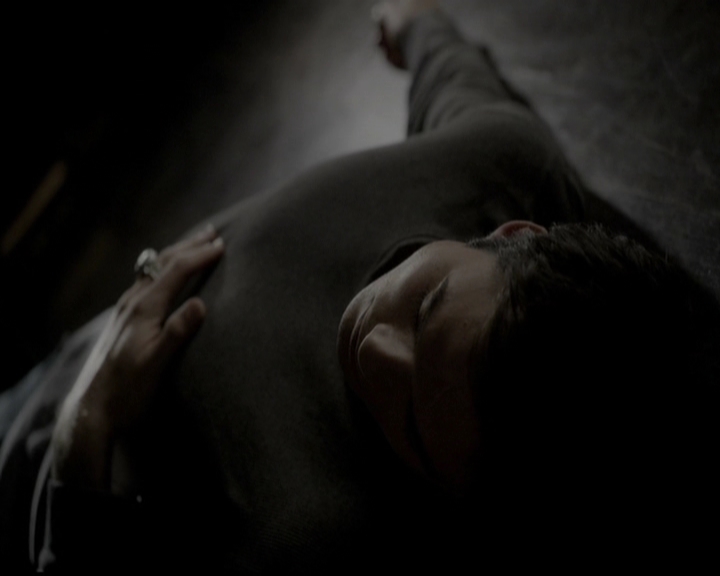 VampireDiariesWorld-dot-org_5x11-500YearsOfSolitude1391.jpg