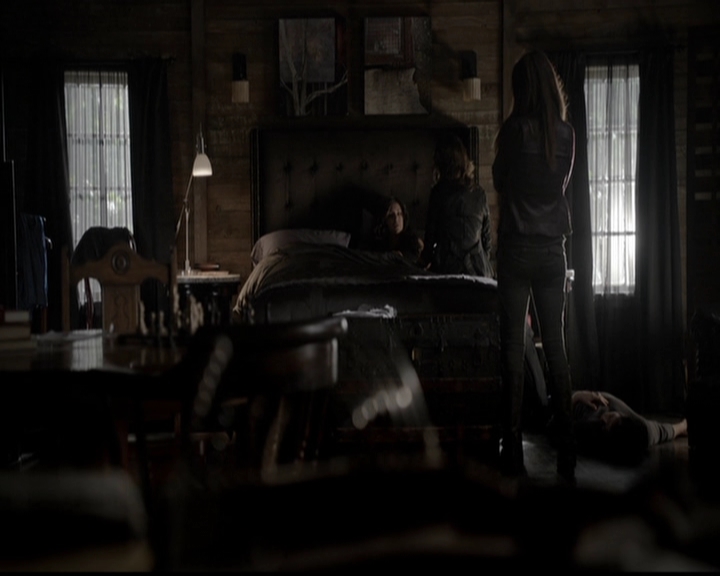 VampireDiariesWorld-dot-org_5x11-500YearsOfSolitude1393.jpg