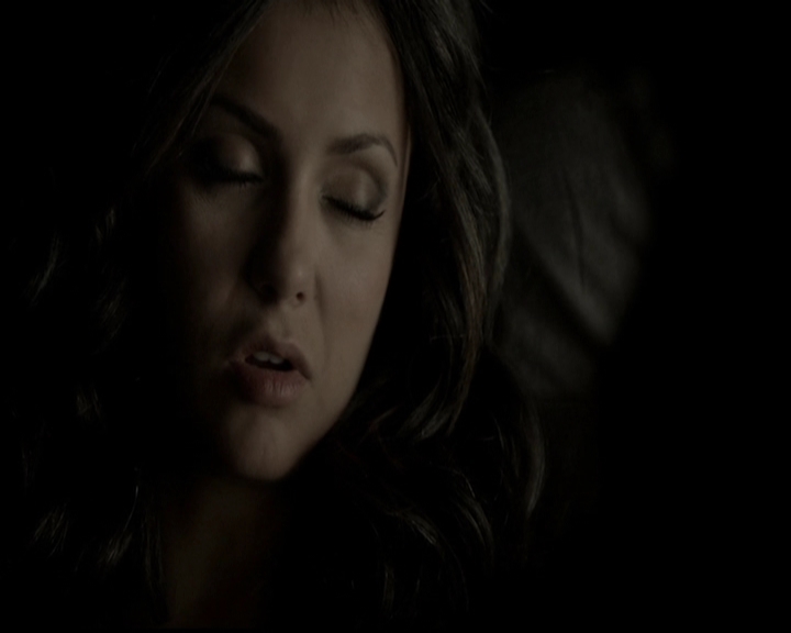 VampireDiariesWorld-dot-org_5x11-500YearsOfSolitude1438.jpg