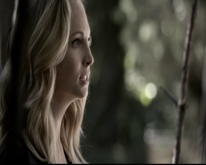 VampireDiariesWorld-dot-org_5x11-500YearsOfSolitude1616.jpg