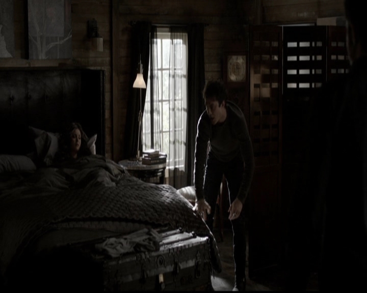 VampireDiariesWorld-dot-org_5x11-500YearsOfSolitude1680.jpg