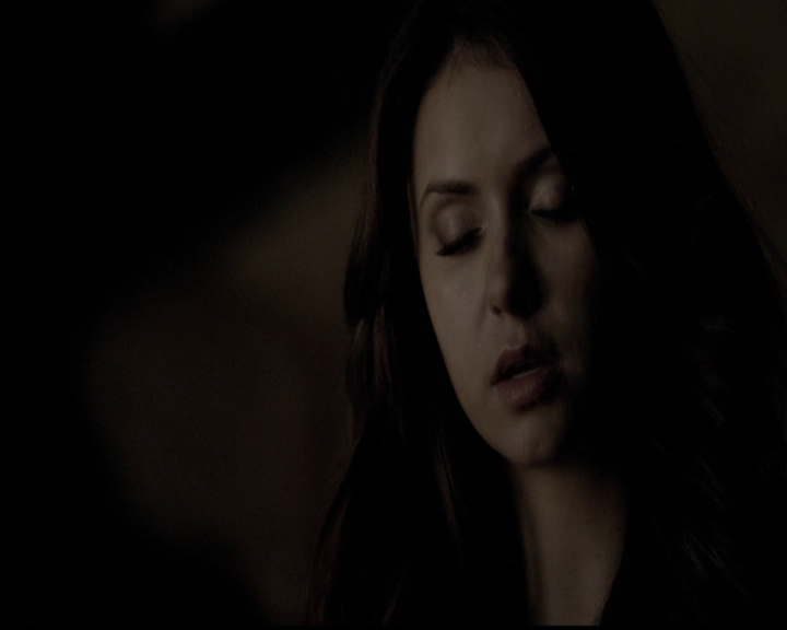 VampireDiariesWorld-dot-org_5x11-500YearsOfSolitude2084.jpg