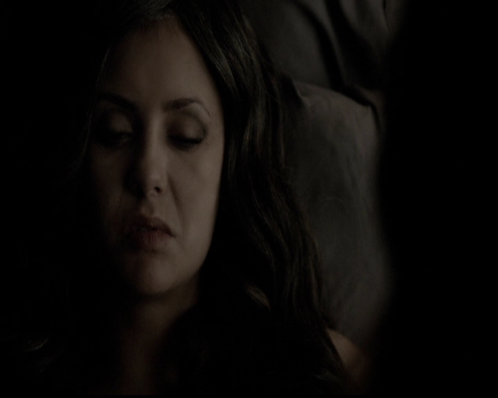 VampireDiariesWorld-dot-org_5x11-500YearsOfSolitude2093.jpg