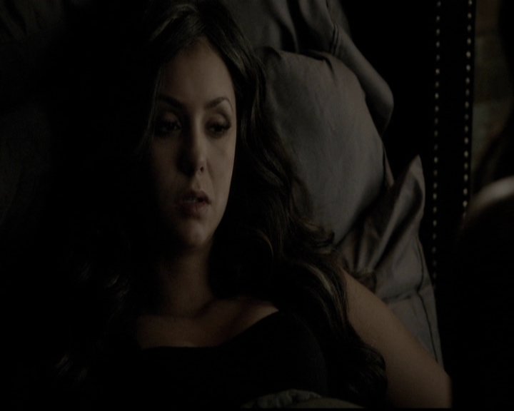 VampireDiariesWorld-dot-org_5x11-500YearsOfSolitude2106.jpg