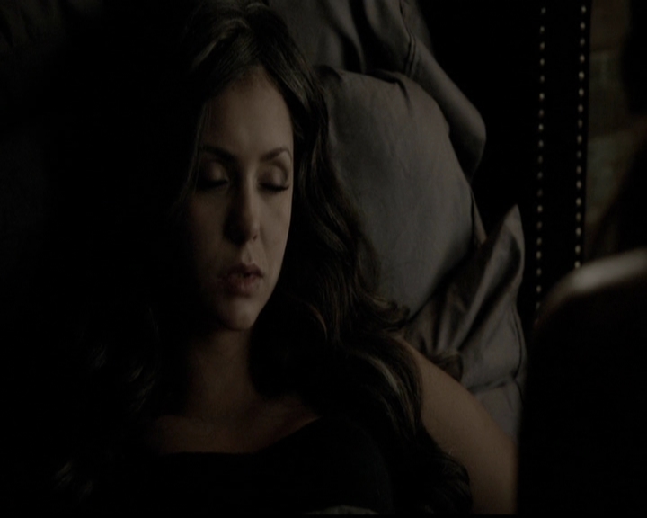 VampireDiariesWorld-dot-org_5x11-500YearsOfSolitude2108.jpg