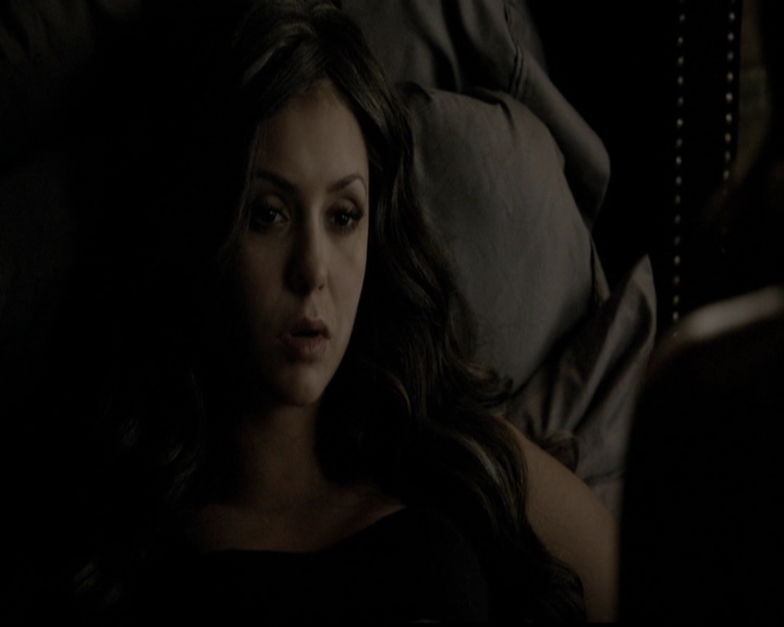 VampireDiariesWorld-dot-org_5x11-500YearsOfSolitude2110.jpg