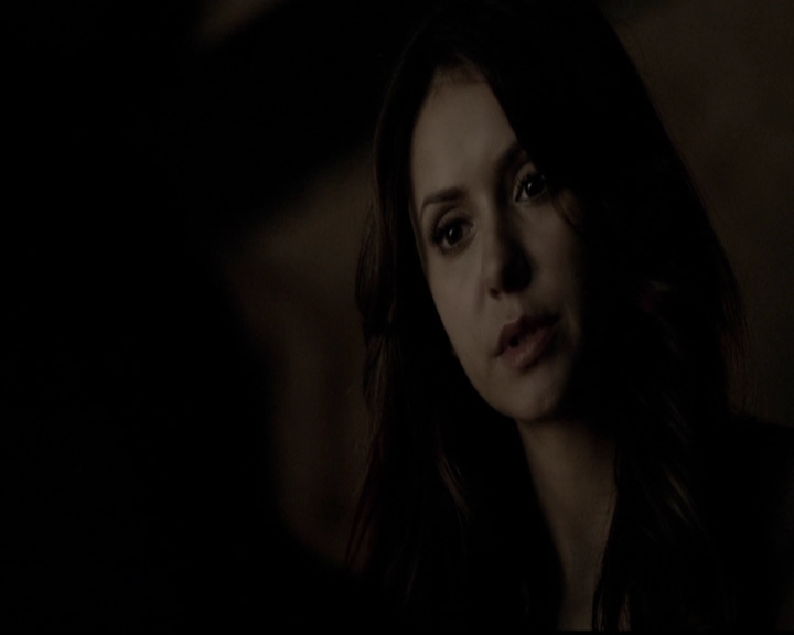 VampireDiariesWorld-dot-org_5x11-500YearsOfSolitude2120.jpg