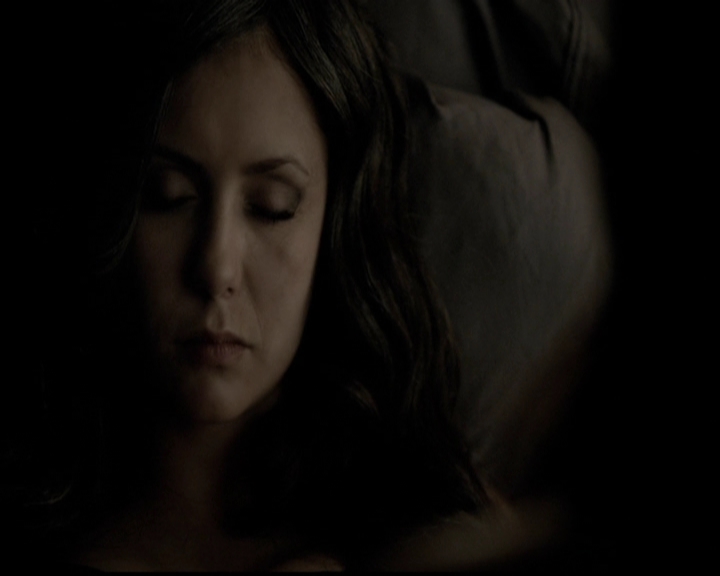 VampireDiariesWorld-dot-org_5x11-500YearsOfSolitude2146.jpg