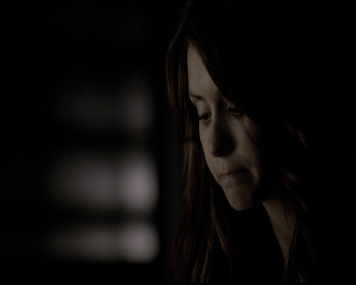 VampireDiariesWorld-dot-org_5x11-500YearsOfSolitude2175.jpg