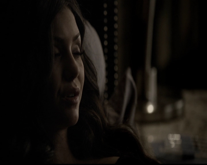 VampireDiariesWorld-dot-org_5x11-500YearsOfSolitude2176.jpg