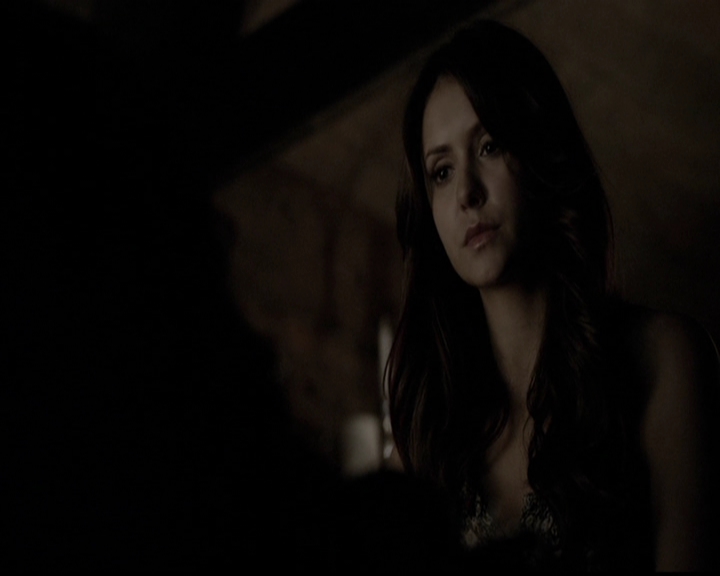 VampireDiariesWorld-dot-org_5x11-500YearsOfSolitude2190.jpg