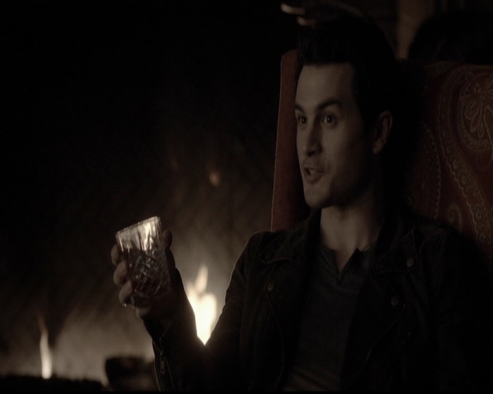 VampireDiariesWorld-dot-org_5x12TheDevilInside3442.jpg