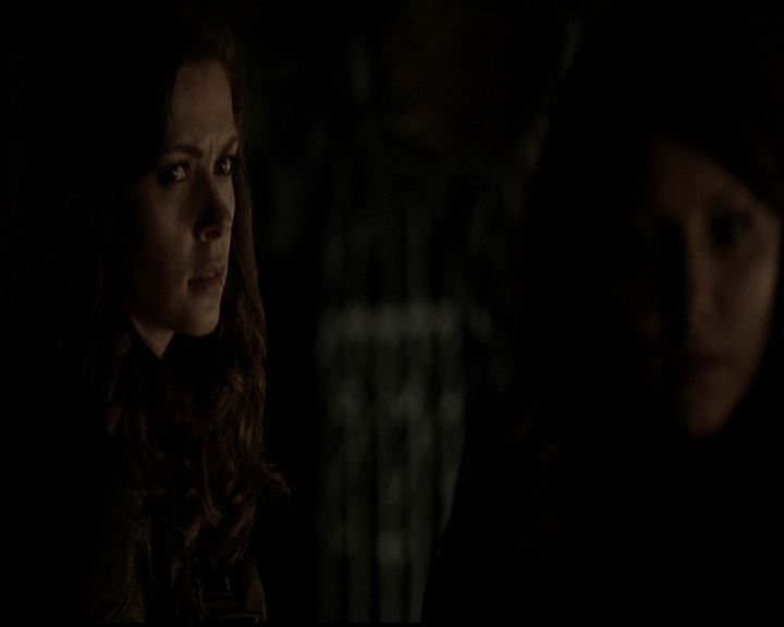 VampireDiariesWorld-dot-org_5x12TheDevilInside3796.jpg