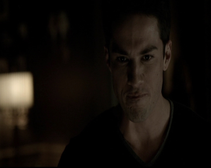 VampireDiariesWorld-dot-org_5x12TheDevilInside3807.jpg