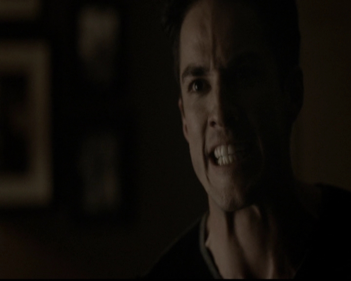 VampireDiariesWorld-dot-org_5x12TheDevilInside3831.jpg