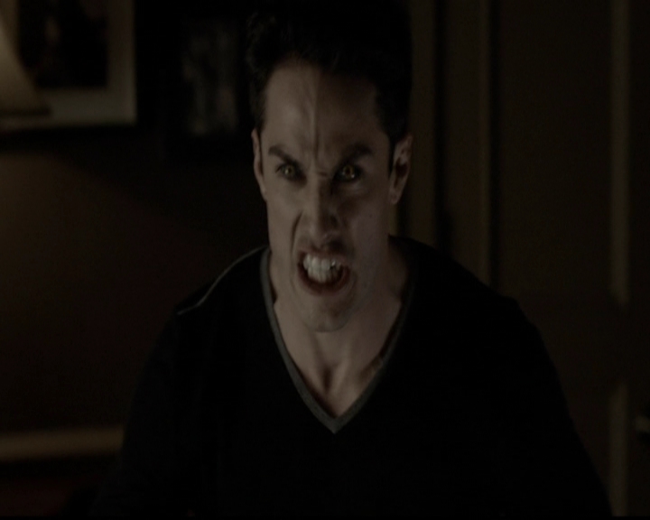 VampireDiariesWorld-dot-org_5x12TheDevilInside3855.jpg