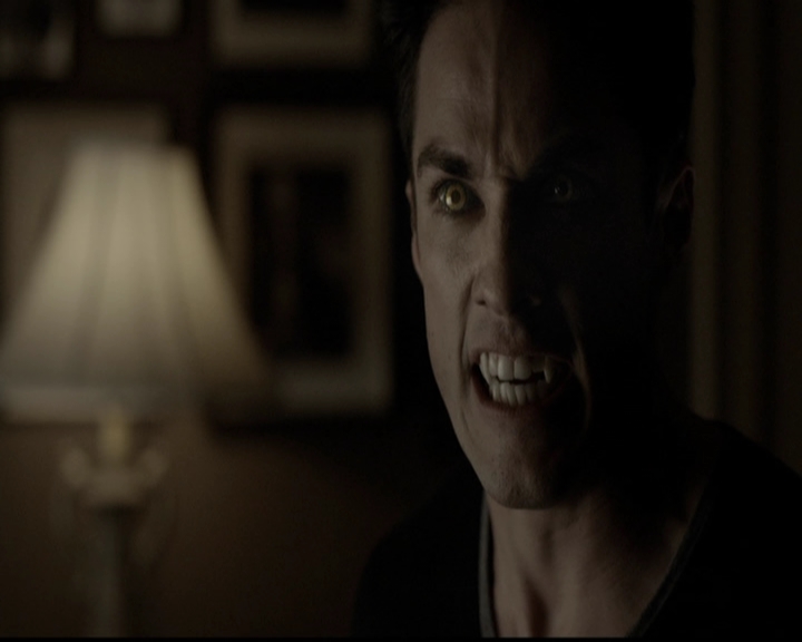 VampireDiariesWorld-dot-org_5x12TheDevilInside3857.jpg