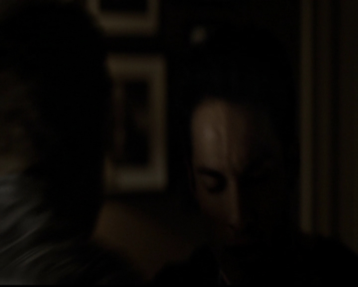 VampireDiariesWorld-dot-org_5x12TheDevilInside3858.jpg