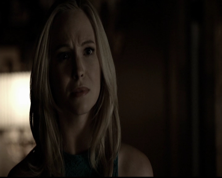 VampireDiariesWorld-dot-org_5x12TheDevilInside3864.jpg