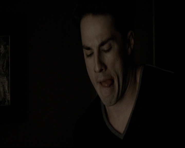 VampireDiariesWorld-dot-org_5x12TheDevilInside3895.jpg