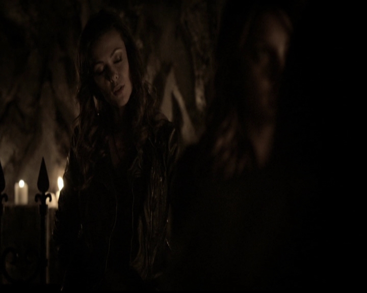 VampireDiariesWorld-dot-org_5x12TheDevilInside3900.jpg