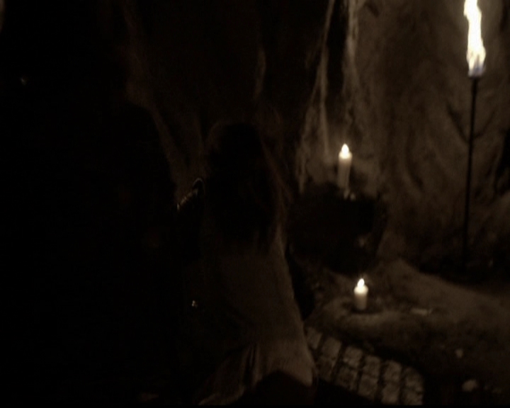 VampireDiariesWorld-dot-org_5x12TheDevilInside3919.jpg