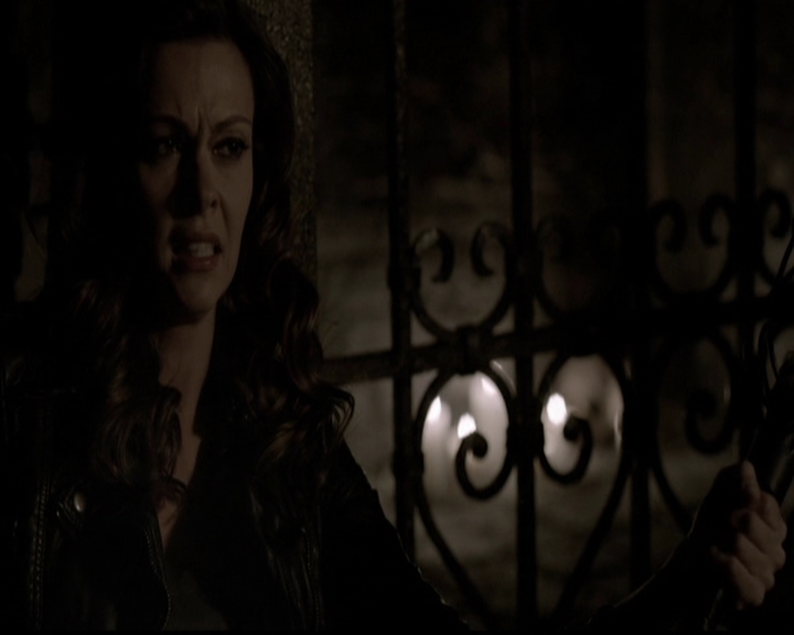 VampireDiariesWorld-dot-org_5x12TheDevilInside3961.jpg