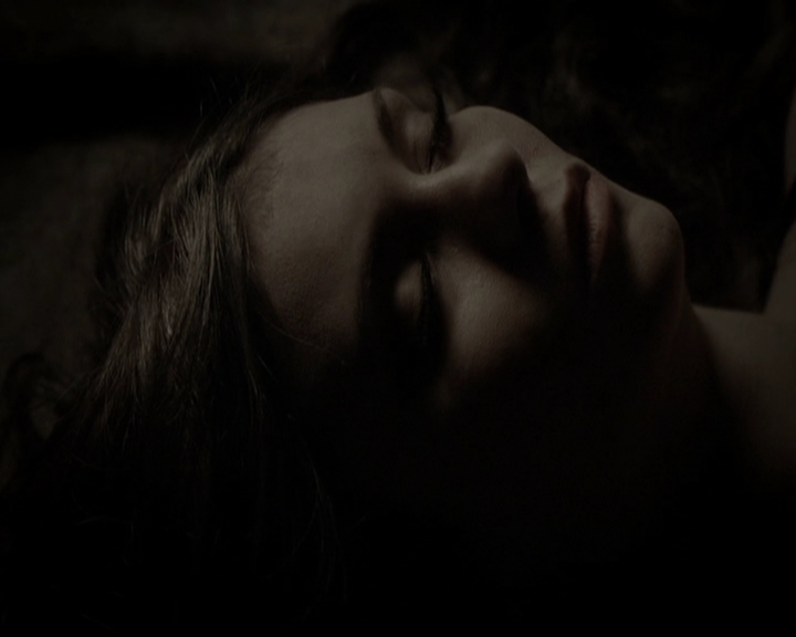 VampireDiariesWorld-dot-org_5x12TheDevilInside3986.jpg