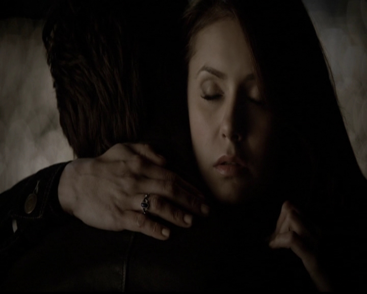 VampireDiariesWorld-dot-org_5x12TheDevilInside4079.jpg