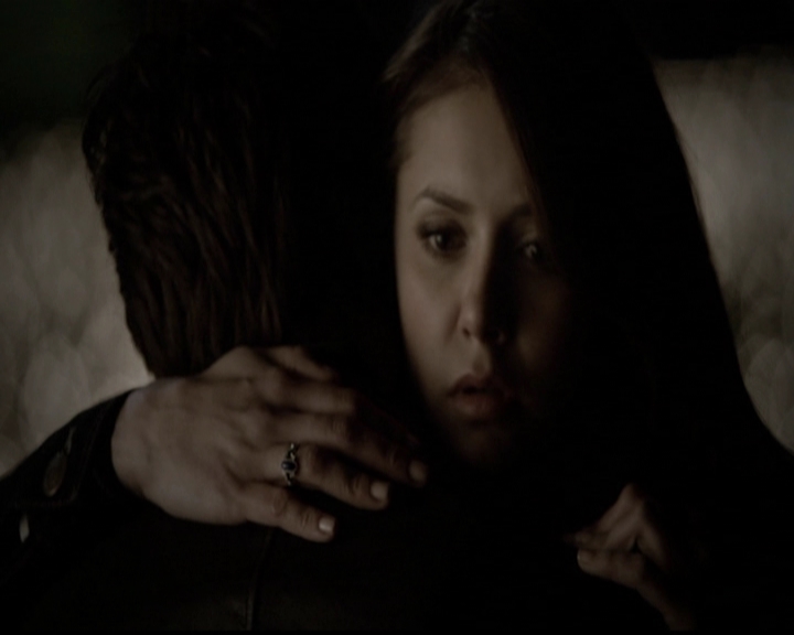 VampireDiariesWorld-dot-org_5x12TheDevilInside4083.jpg