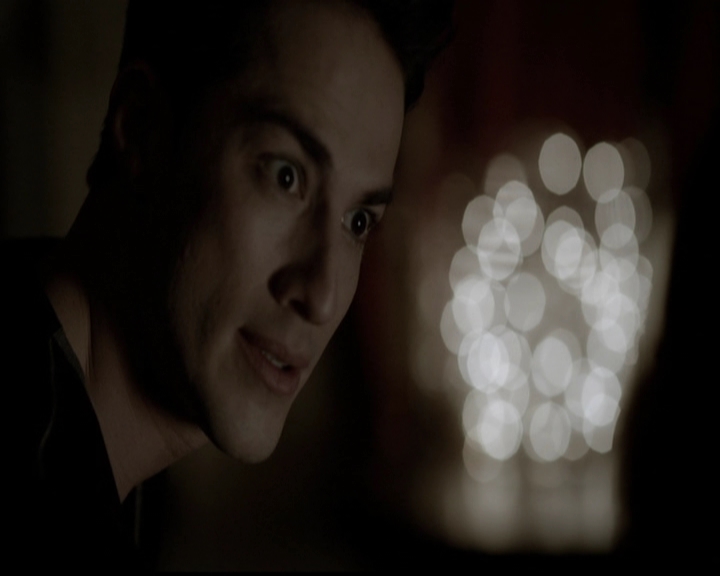 VampireDiariesWorld-dot-org_5x12TheDevilInside4328.jpg