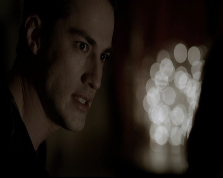 VampireDiariesWorld-dot-org_5x12TheDevilInside4334.jpg